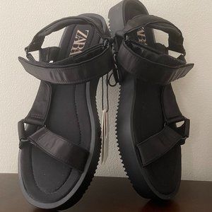 Zara New Black Flat Strappy Sandals (Size 9)